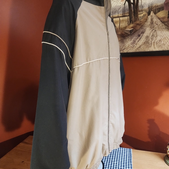 Weatherproof Performance Jacker - Picture 3 of 10